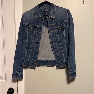 GAP Women's Classic Blue Jean Denim Jacket vintage distressed wash - XS